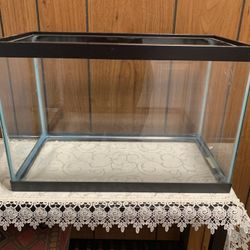5 Gallon Fish Tank (Read Description)