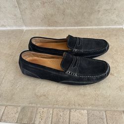 Men’s Size 11.5 Suede Loafers 