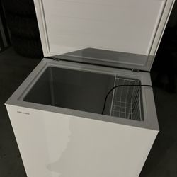 Barely Used Hisense Chest Freezer 7 Cu Ft