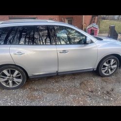 2013 Nissan Pathfinder