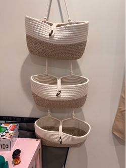 Storage basket
