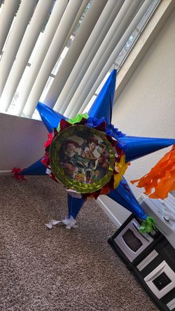 Toy Story Star-Shaped Piñata