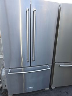Refrigerador kitchen aid in good condition
