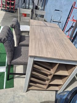 Dining Table with 4 chairs