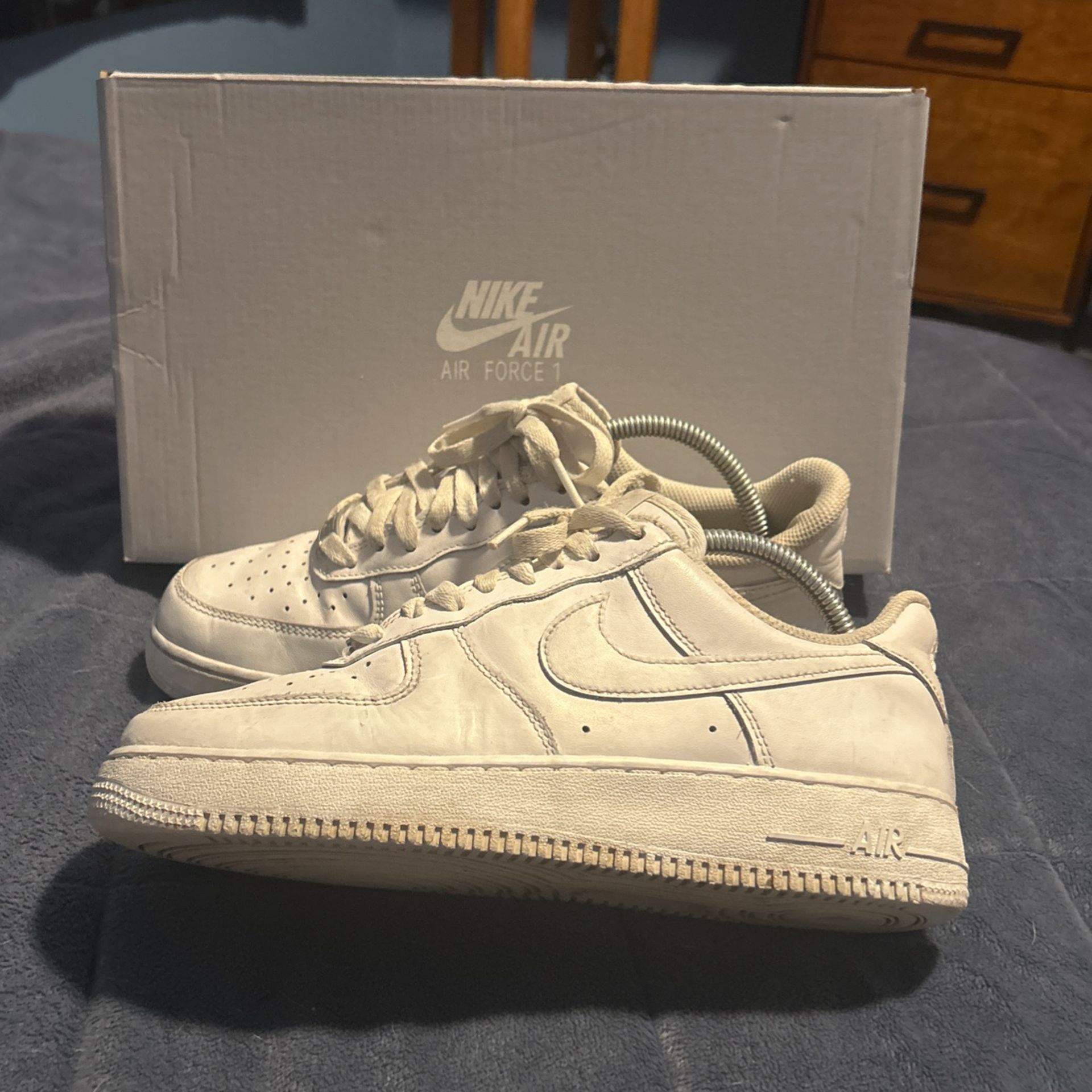 Nike Air Force 1 White Size 8