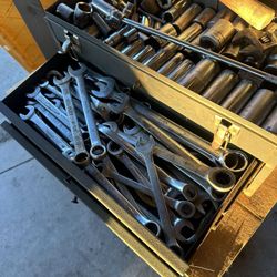 Lumidor Tool Chest With Tools