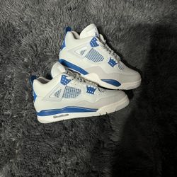 Jordan 4 Retro Military Blue (2024) 
