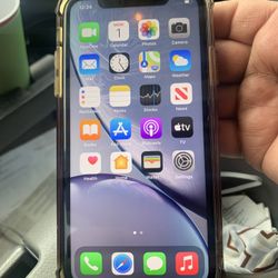 iPhone Xr 64g It’s Lock But Can Be Unlock For Att Or Crikek