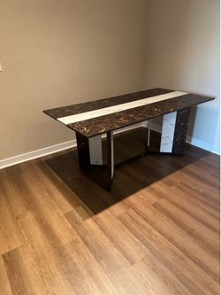 Like New Sturdy Table – Pickup Only