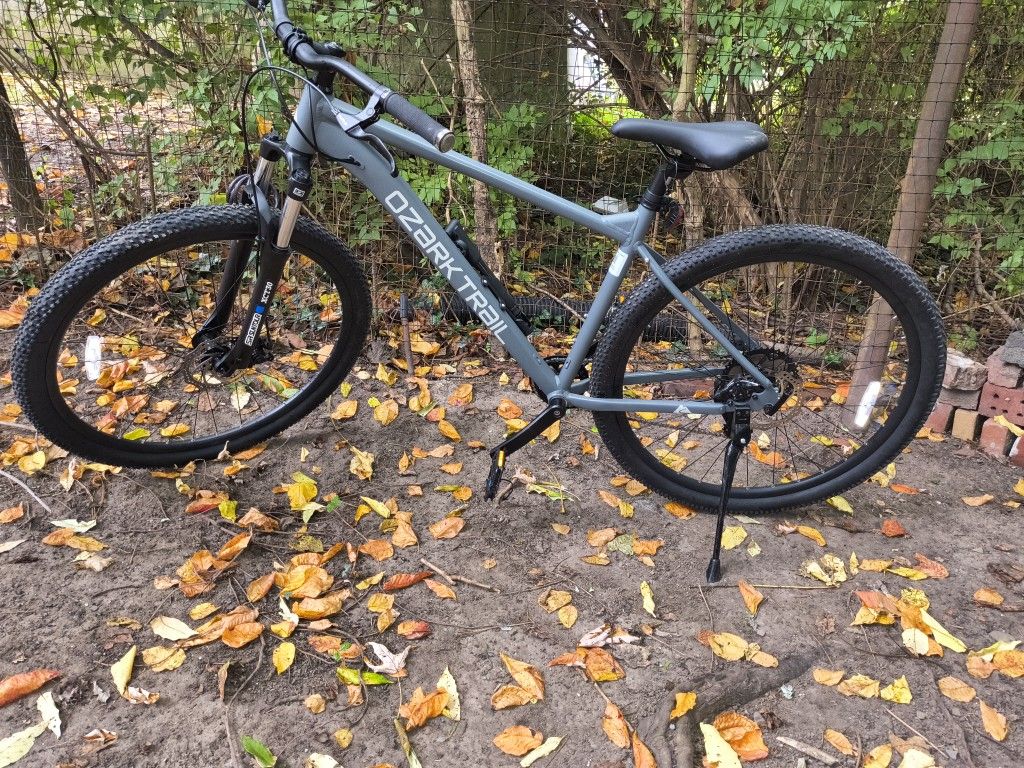 29 Inch Ozark trail Ridge mountain Bike