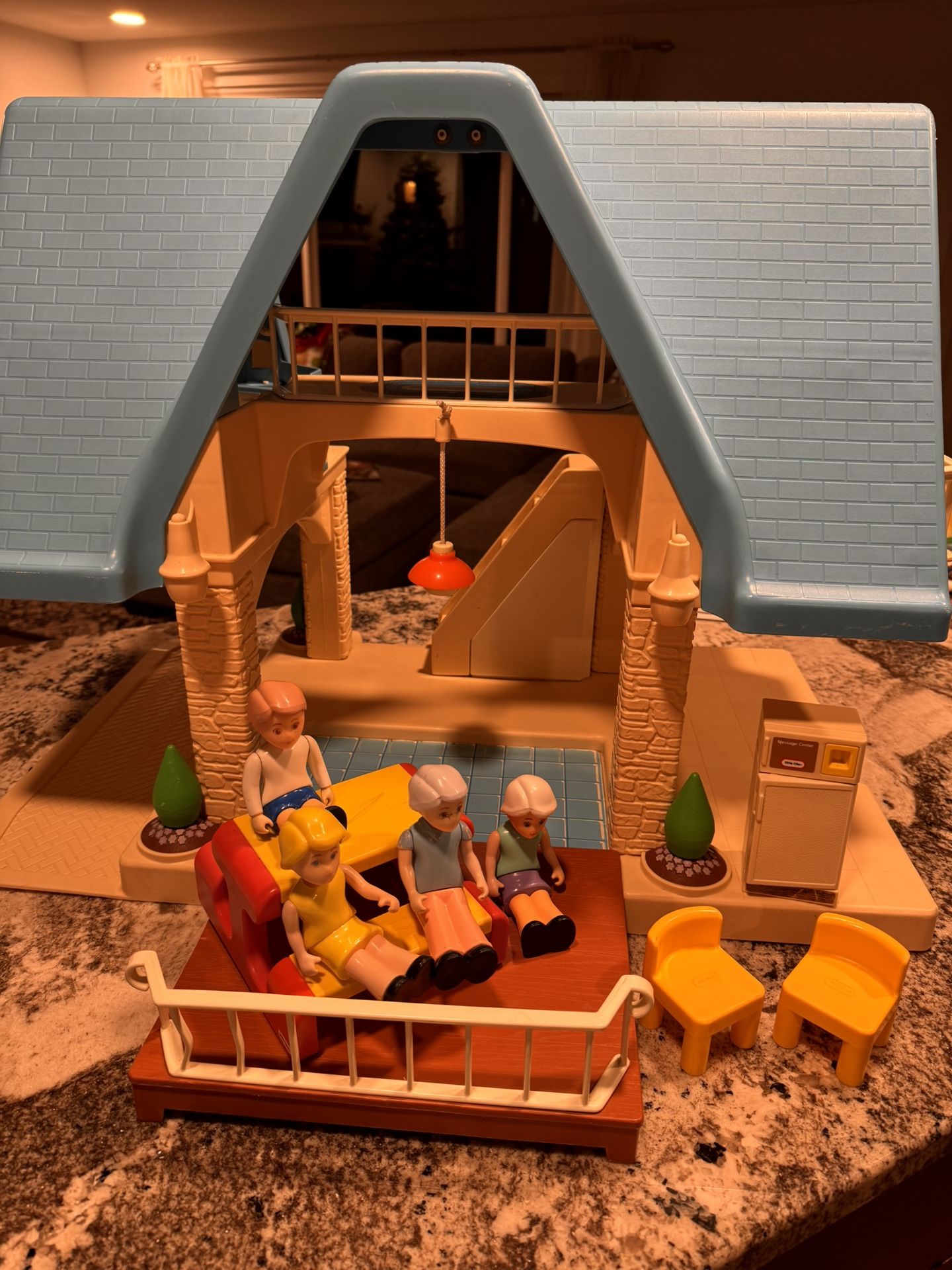 Little Tikes Vintage House, people And Furniture