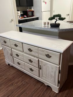 DRESSER WITH DRAWERS ( With Roll Out Rails )