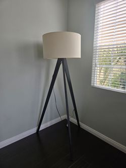 Tripod Floor Lamp with Drum Shade