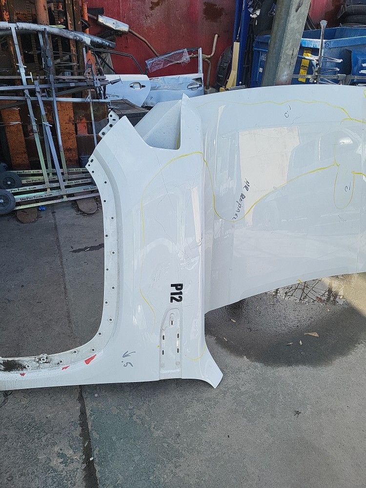 2020 GMC SIERRA hood and driver fender