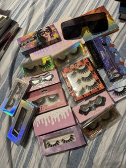 Bundle Of Lashes Brand New / New Glasses / 2 Brand New Palette 🎨/ Bundle Take All 