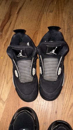 Jordan 4 white thunders