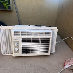 Window AC Unit 
