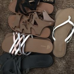 Flat Women’s Sandals