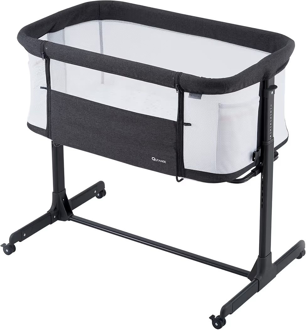 Bassinet with wheels