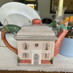 Fitz and Floyd Vintage Chateau Teapot (1986)