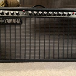 Yamaha G100-210 Two Speaker Guitar Amp