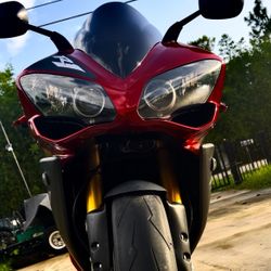 Yamaha YZF-R1