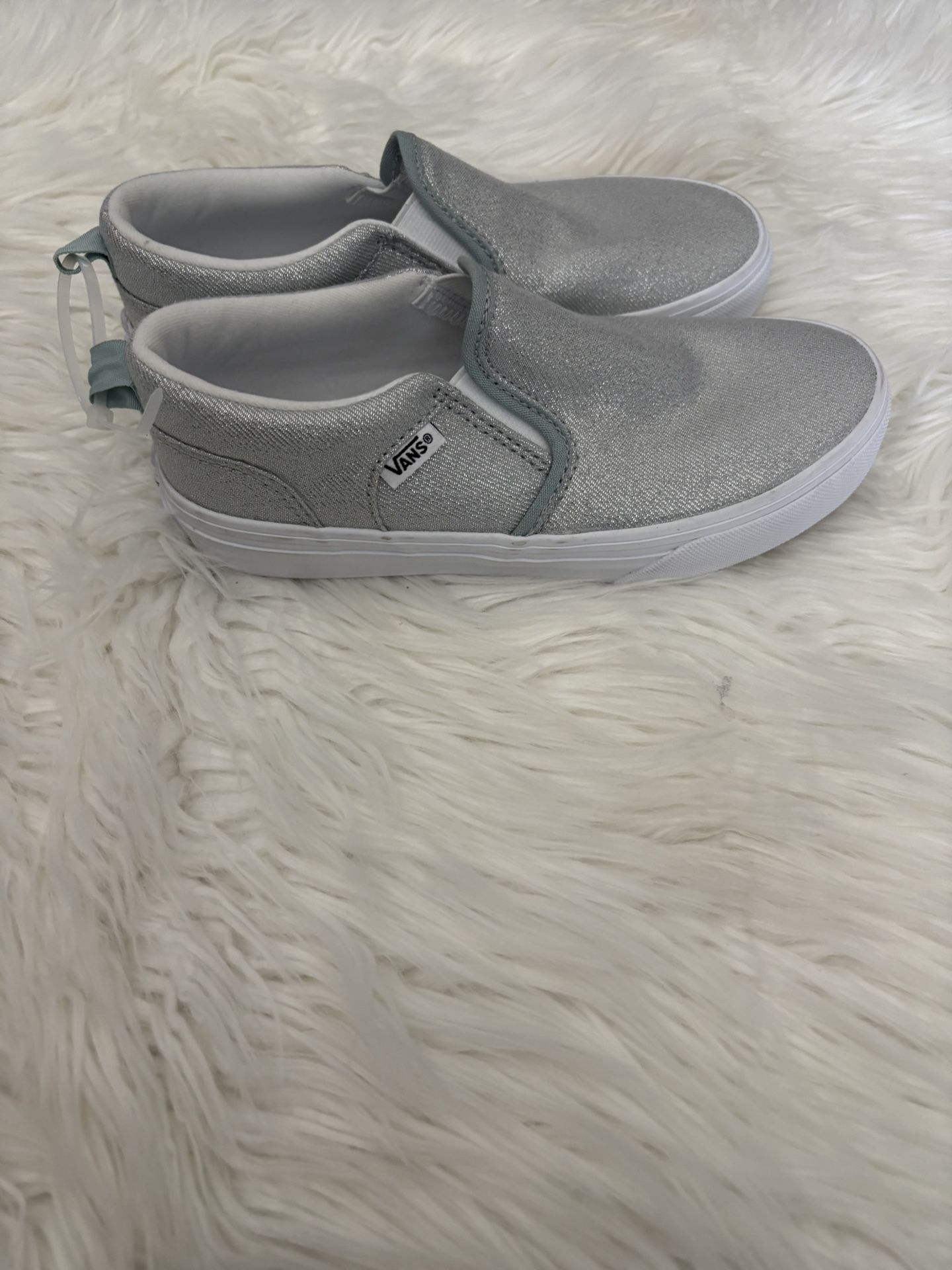 Vans Off the Wall, Girls Shoe Size 3 silver Glitter, Slip on Shoes NWOB
