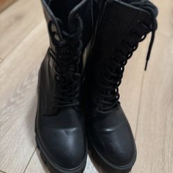 Black leather, waterproof Size 7 