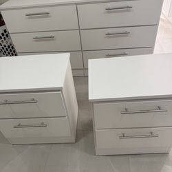 Dresser and 2 nightstands - Cómoda y 2 mesitas de noche