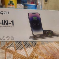 3 In 1 Charging Station 