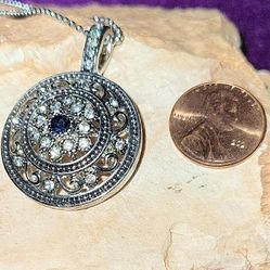 Shiny Ornate Pendant 