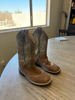 Kids cowboy boots