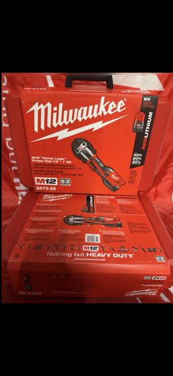 Milwaukee m12 Pro Press Kit With 3 Jaws, 2 Batteries And Charger. Price Is Not Negotiable. (2473-22)