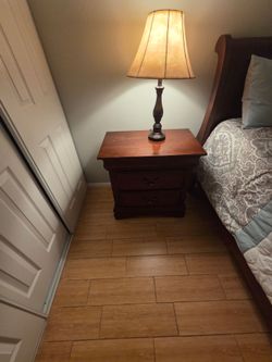 Bedroom Set (Like New)