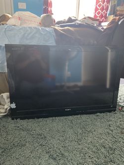 Sony. De 40 pulgada. Todo trabaja bien