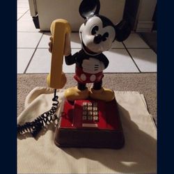Vintage 1976 Mickey Mouse  Phone Landline Push Button Walt Disney retro 