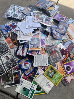 Card lot. Pokémon , basketball.