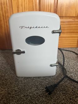 Frigidaire mini fridge