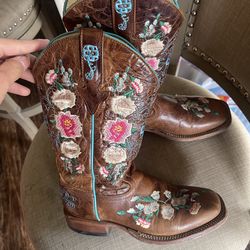 Macie Bean Embroidered Leather Cowboy Boots