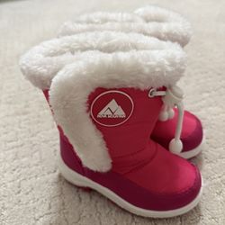 Kids Winter Boots – Warm, Lightweight, Good Condition size 7