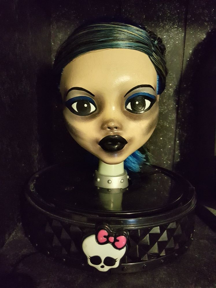 Revamped Monster High Stylin Head! for Sale in Lakebay, WA - OfferUp
