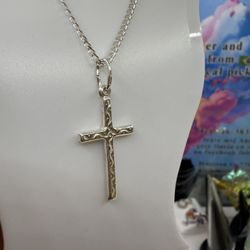 925 Sterling Silver Chain And Pendant 24” Cadena Y Dije De Plata 24” Pulgadas 