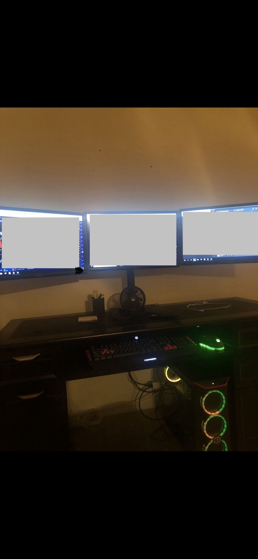 CyberPower PC w/ 3 Monitors + Triple Monitor Stand
