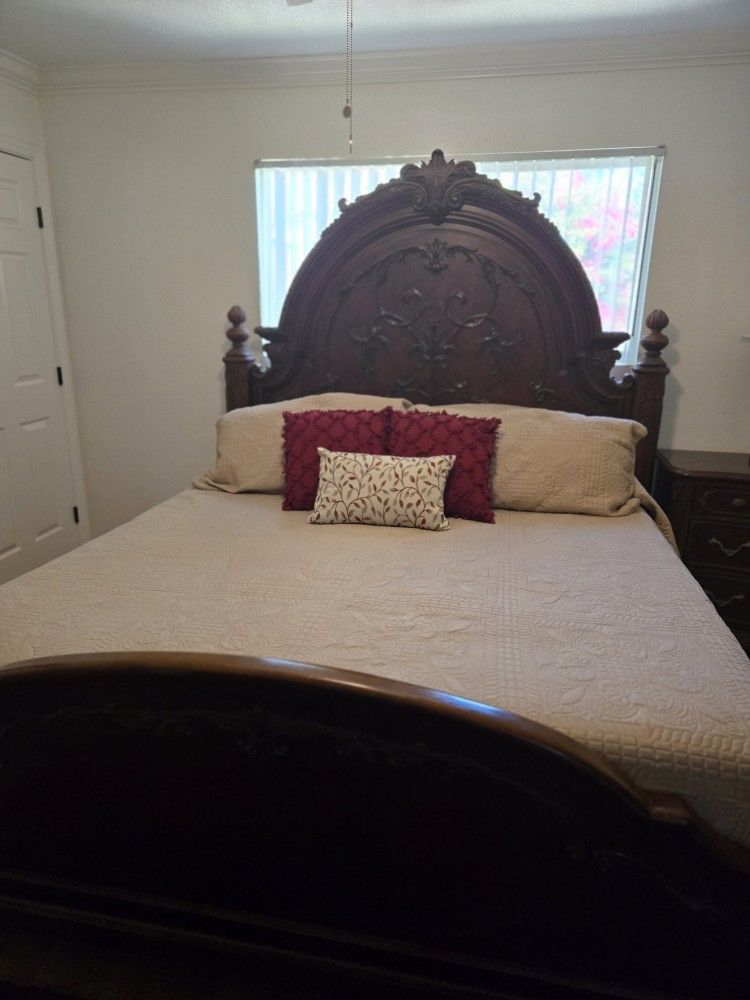 Jessica McClintok solid wood king bedroom set