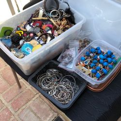 Jewelry 30 Lbs  Assorted 