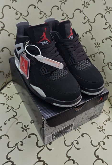 Jordan 4 Retro