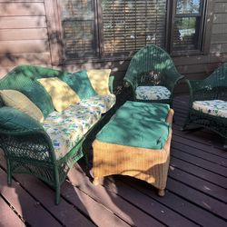 Multiple Piece Antique Wicker patio set - Priced To Sell! Best Offer