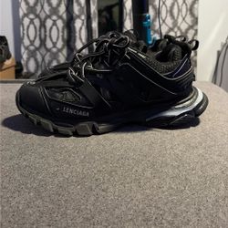 Balenciaga track led