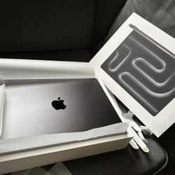 14” MacBook Pro M4 Pro 2025