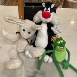 Set Of Cute Stuffed Pets 